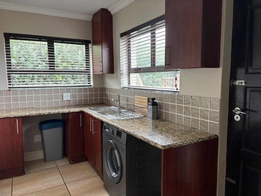 To Let 6 Bedroom Property for Rent in West Beach Western Cape